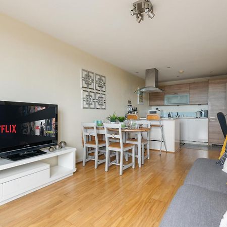 Stratford Skyview Apartment ロンドン エクステリア 写真