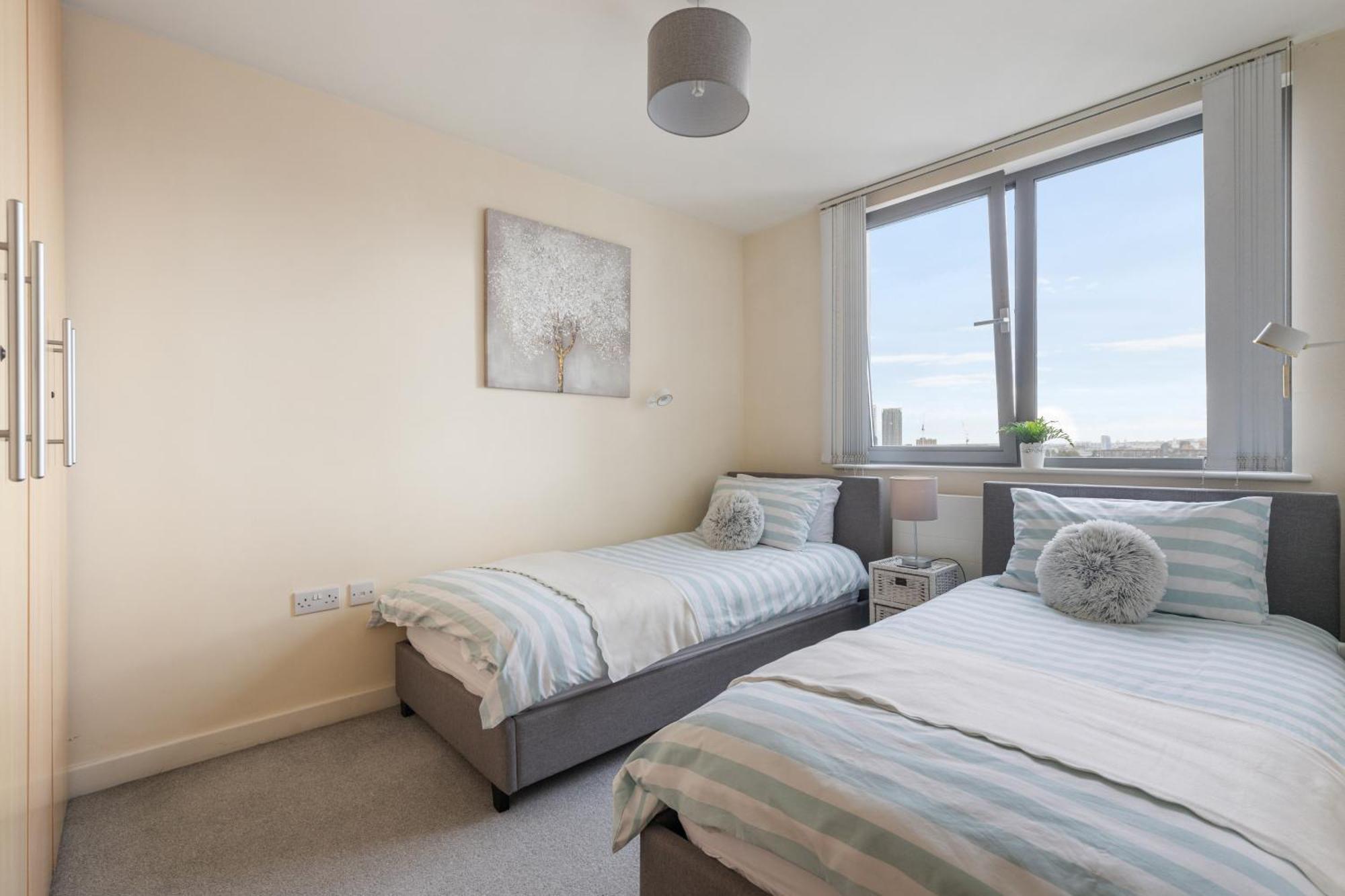 Stratford Skyview Apartment ロンドン エクステリア 写真