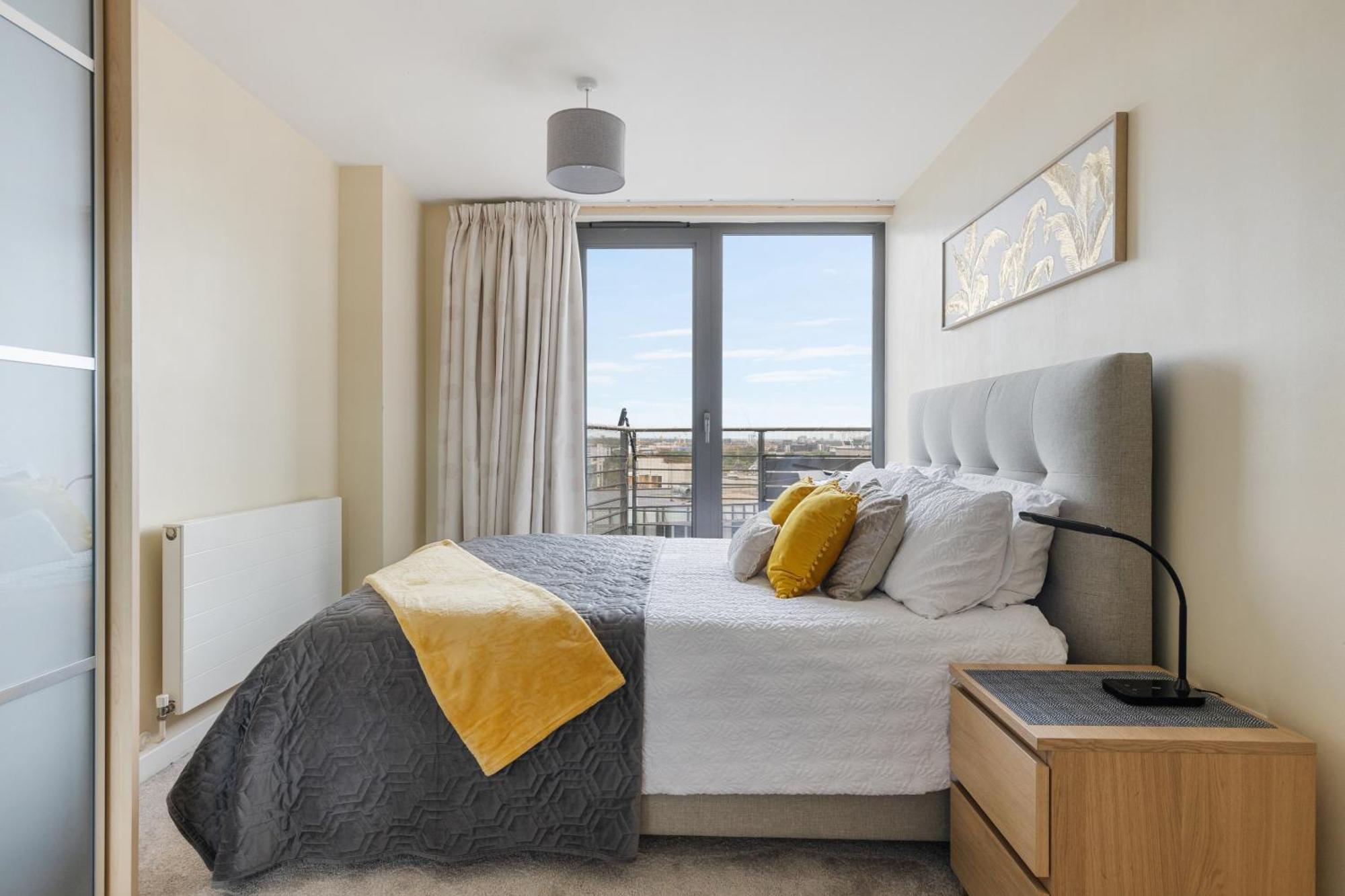 Stratford Skyview Apartment ロンドン エクステリア 写真